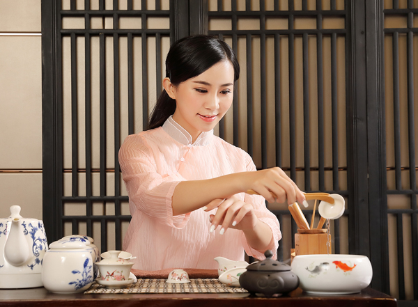 经常去杭州拱墅靠谱男士会馆，这家私藏已久的店推荐给你